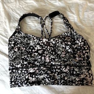 Lululemon Free To Be Bra Long Line size 4. Excellent Used Condition.